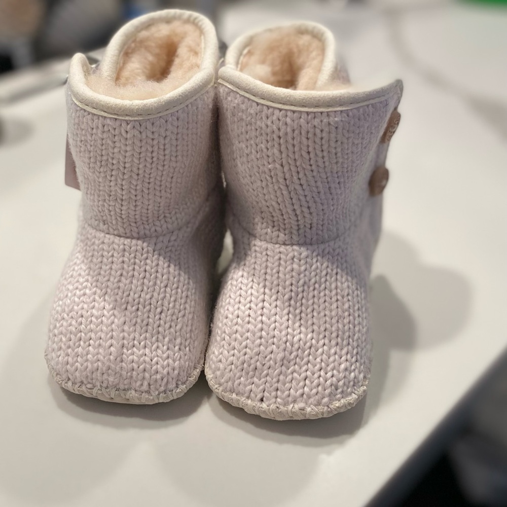 NWT Ugg infant boots